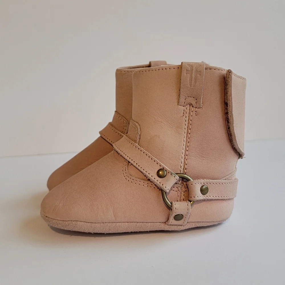 Frye pale pink baby booties 4 M phillip harness shoes boots baby infant newborn